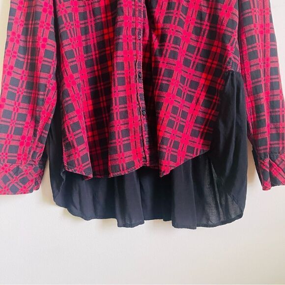 BeachLunchLounge Red + Black Plaid Button Down Top Large - Picture 8 of 10